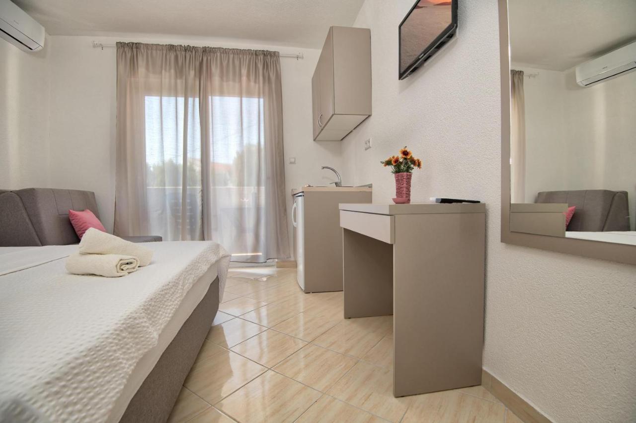 Apartments Capeta เนอุม ภายนอก รูปภาพ